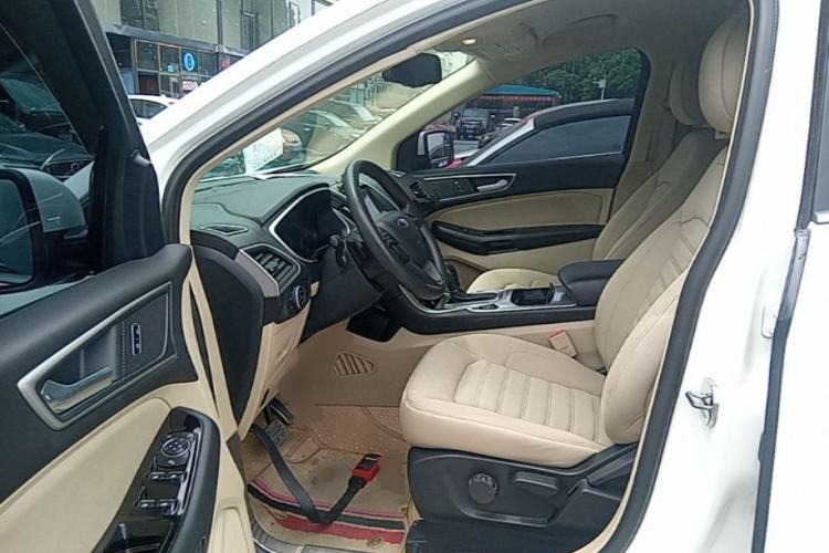 Used Ford Edge 2016 EcoBoost 245 Two-Wheel-Drive Titanium 5-Seater Driver Seat