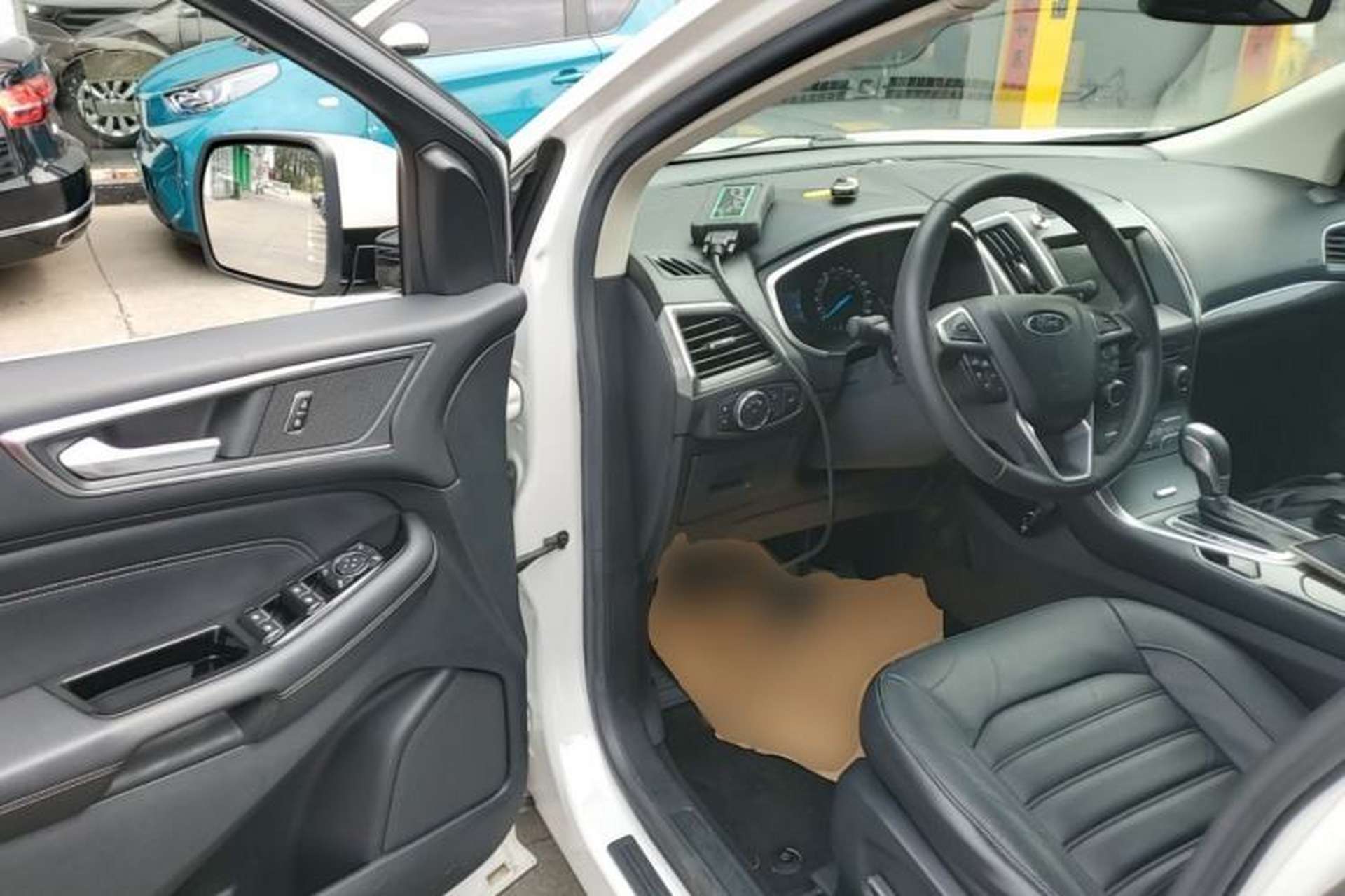 Used Ford Edge 2016 EcoBoost 245 Two-Wheel-Drive Titanium 7-Seater Driver Seat