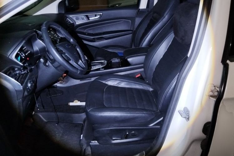 Used Ford Edge 2016 EcoBoost 245 Two-Wheel-Drive Titanium 7-Seater Driver Seat