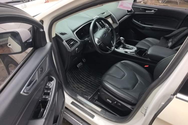 Used Ford Edge 2016 EcoBoost 245 Four-Wheel Drive Titanium 7-Seater Driver Seat