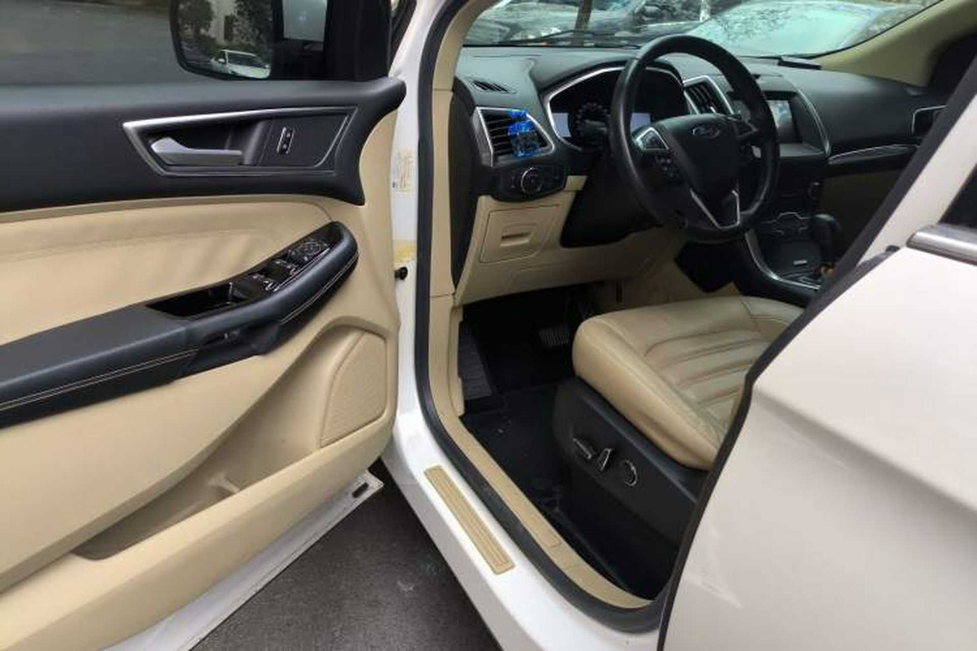 Used Ford Edge 2016 EcoBoost 245 Two-Wheel-Drive Titanium 7-Seater Driver Seat