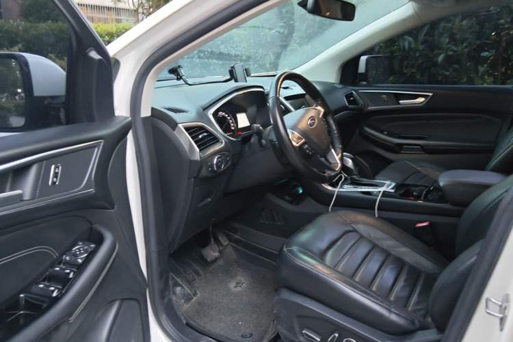 Used Ford Edge 2016 EcoBoost 245 Four-Wheel Drive Titanium Edition 7-Seater Driver Seat