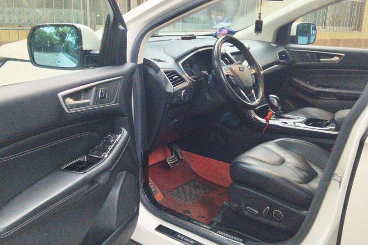 Used Ford Edge 2016 EcoBoost 245 Four-Wheel Drive Titanium 7-Seater Driver Seat