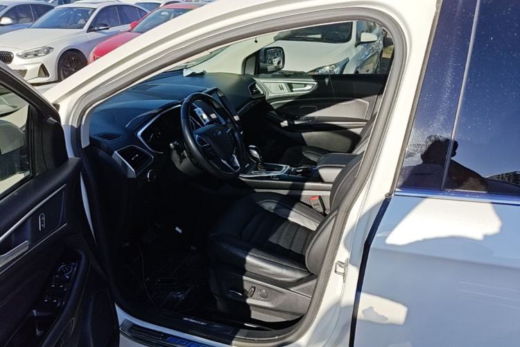 Used Ford Edge 2016 EcoBoost 245 Two-Wheel-Drive Titanium 7-Seater Driver Seat