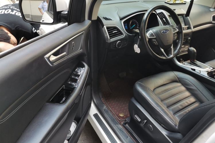 Used Ford Edge 2016 EcoBoost 245 Four-Wheel Drive Titanium Edition 7-Seater Driver Seat