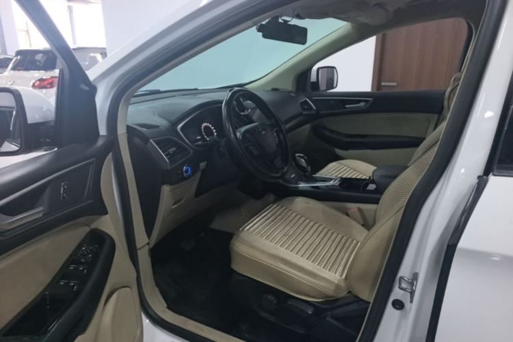 Used Ford Edge 2016 EcoBoost 245 Two-Wheel-Drive Titanium 5-Seater Driver Seat