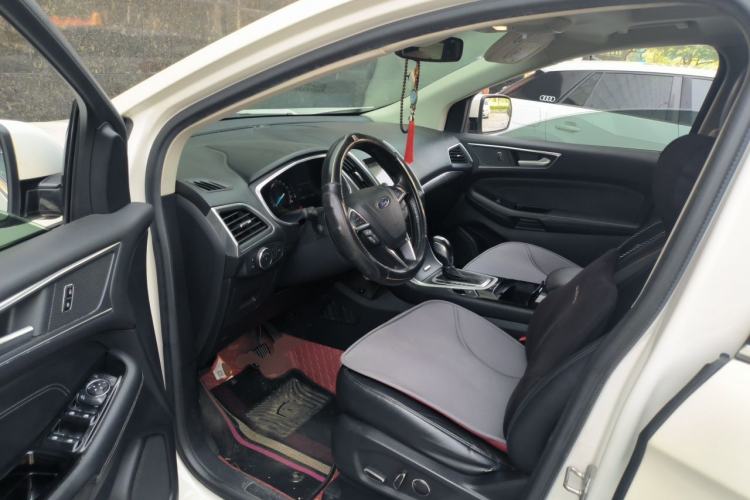 Used Ford Edge 2016 EcoBoost 245 Two-Wheel-Drive Titanium 7-Seater Driver Seat