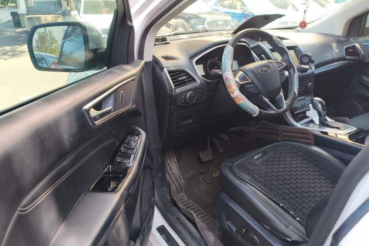 Used Ford Edge 2016 EcoBoost 245 Four-Wheel Drive Titanium Edition 7-Seater Driver Seat
