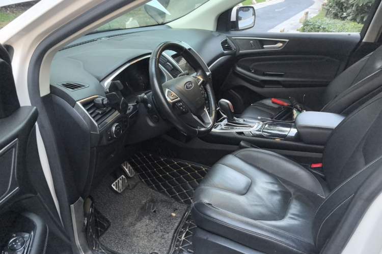 Used Ford Edge 2016 EcoBoost 245 Four-Wheel Drive Titanium 7-Seater Driver Seat