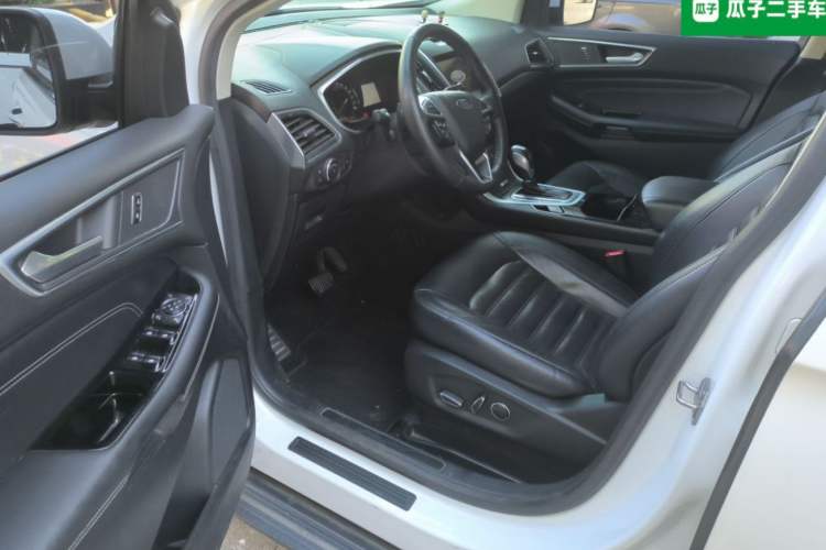 Used Ford Edge 2016 EcoBoost 245 Two-Wheel-Drive Titanium 7-Seater Driver Seat