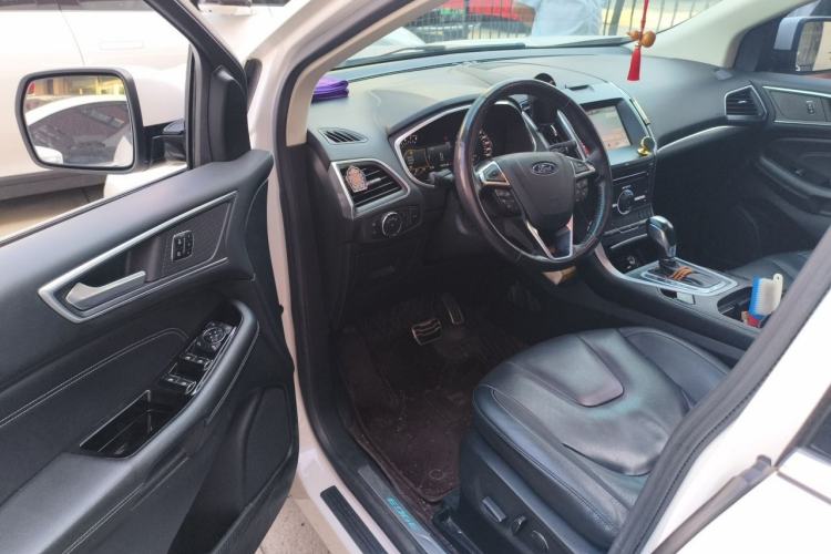 Used Ford Edge 2016 EcoBoost 245 Four-Wheel Drive Titanium 7-Seater Driver Seat