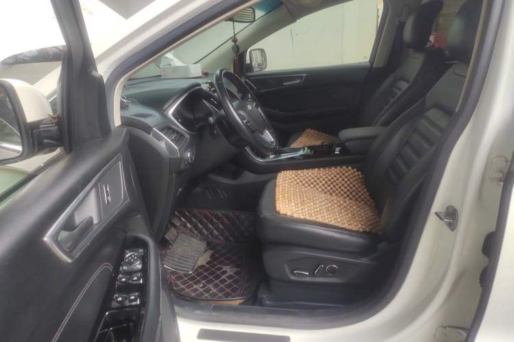 Used Ford Edge 2016 EcoBoost 245 Two-Wheel-Drive Titanium 7-Seater Driver Seat