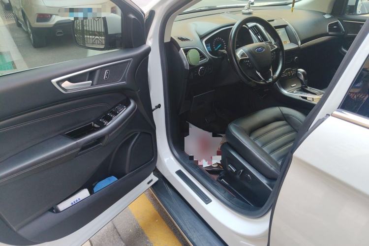Used Ford Edge 2016 EcoBoost 245 Four-Wheel Drive Titanium Edition 7-Seater Driver Seat