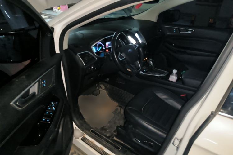 Used Ford Edge 2016 EcoBoost 245 Four-Wheel Drive Titanium Edition 7-Seater Driver Seat