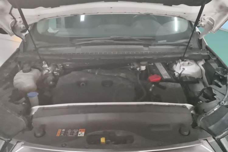 Used Ford Edge 2016 EcoBoost 245 Four-Wheel Drive Titanium 7-Seater Engine Bay