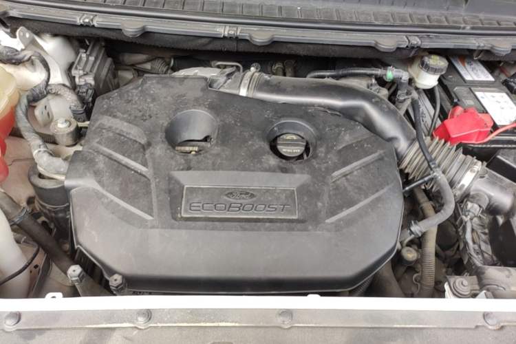 Used Ford Edge 2016 EcoBoost 245 Two-Wheel-Drive Titanium 5-Seater Engine Bay