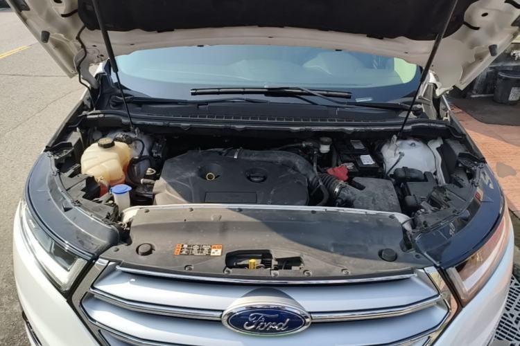 Used Ford Edge 2016 EcoBoost 245 Two-Wheel-Drive Titanium 7-Seater Engine Bay