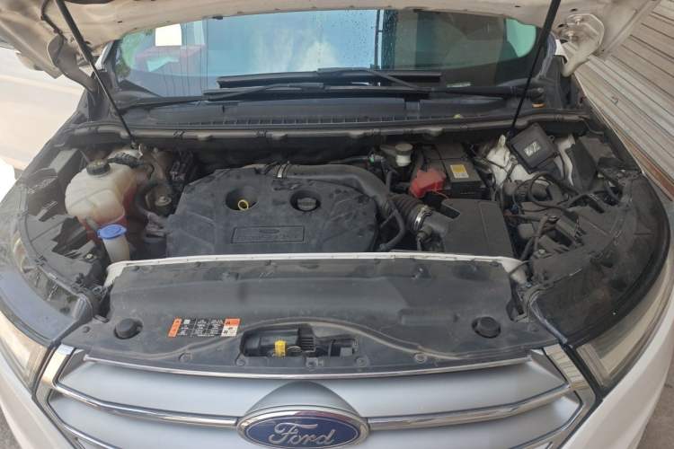 Used Ford Edge 2016 EcoBoost 245 Two-Wheel-Drive Titanium 7-Seater Engine Bay