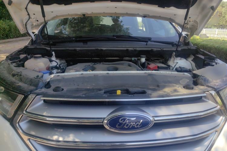 Used Ford Edge 2016 EcoBoost 245 Two-Wheel-Drive Platinum Edition 7-Seater Engine Bay