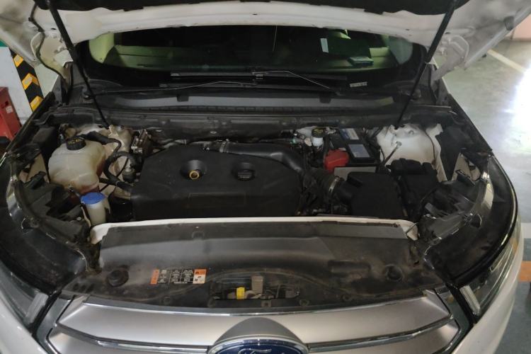 Used Ford Edge 2016 EcoBoost 245 Two-Wheel-Drive Titanium 7-Seater Engine Bay