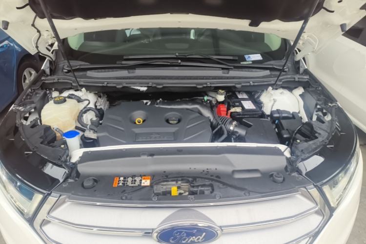Used Ford Edge 2016 EcoBoost 245 Two-Wheel-Drive Titanium 7-Seater Engine Bay