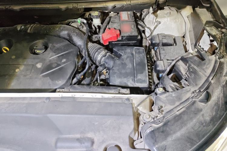 Used Ford Edge 2016 EcoBoost 245 Two-Wheel-Drive Titanium 7-Seater Engine Bay Left