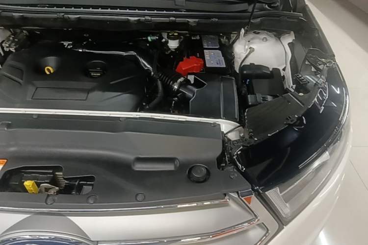 Used Ford Edge 2016 EcoBoost 245 Two-Wheel-Drive Titanium 5-Seater Engine Bay Left