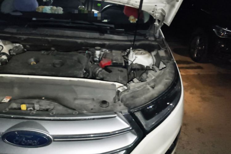 Used Ford Edge 2016 EcoBoost 245 Two-Wheel-Drive Titanium 7-Seater Engine Bay Left