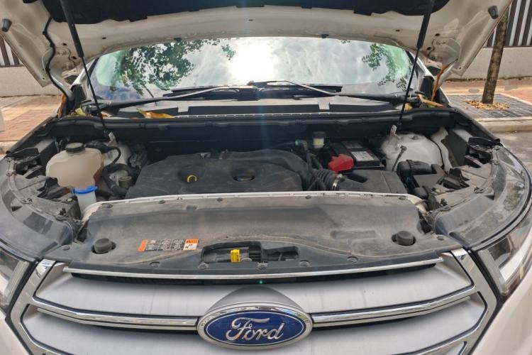 Used Ford Edge 2016 EcoBoost 245 Two-Wheel-Drive Titanium 7-Seater Engine Bay