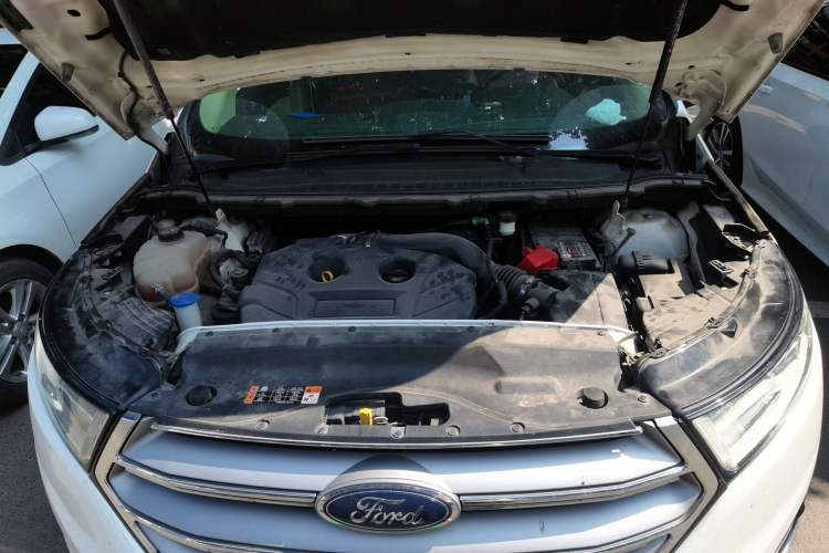 Used Ford Edge 2016 EcoBoost 245 Two-Wheel-Drive Titanium 5-Seater Engine Bay