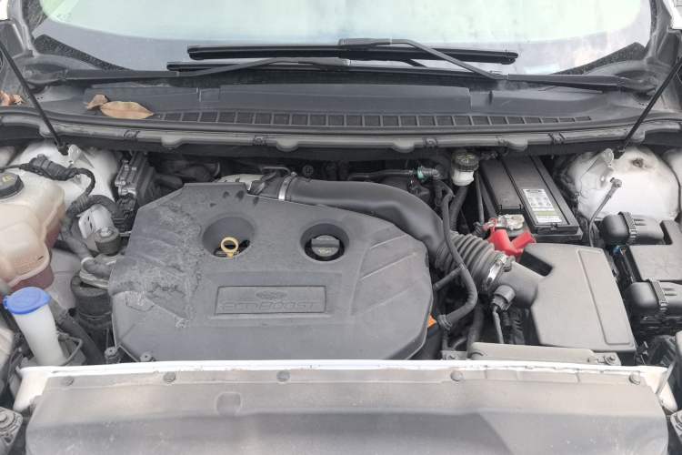 Used Ford Edge 2016 EcoBoost 245 Two-Wheel-Drive Titanium 5-Seater Engine Bay