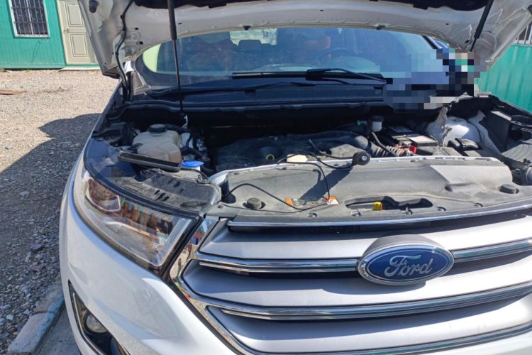 Used Ford Edge 2016 EcoBoost 245 Two-Wheel-Drive Titanium 5-Seater Engine Bay Right