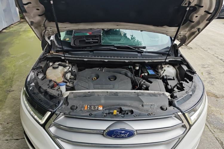 Used Ford Edge 2016 EcoBoost 245 Two-Wheel-Drive Titanium 7-Seater Engine Bay