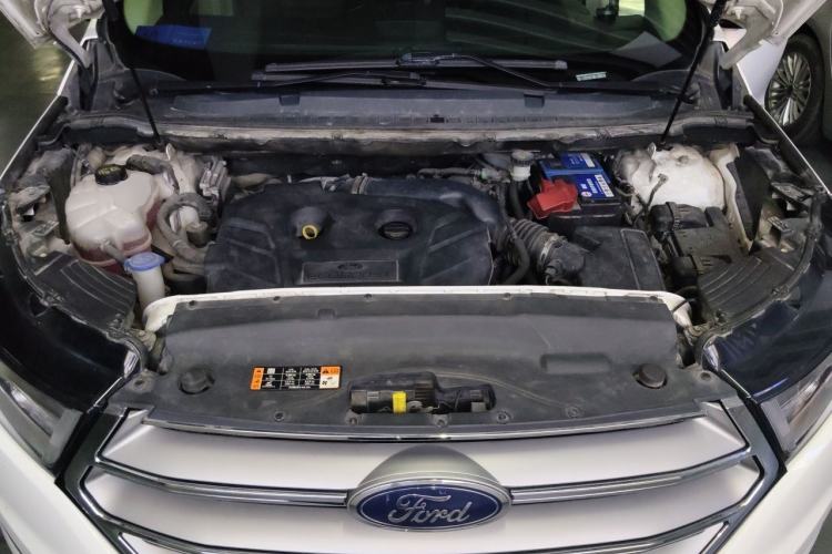 Used Ford Edge 2016 EcoBoost 245 Two-Wheel-Drive Titanium 5-Seater Engine Bay