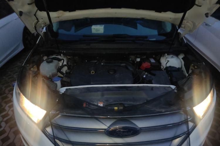 Used Ford Edge 2016 EcoBoost 245 Two-Wheel-Drive Titanium 5-Seater Engine Bay