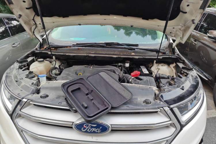 Used Ford Edge 2016 EcoBoost 245 Two-Wheel-Drive Titanium 7-Seater Engine Bay