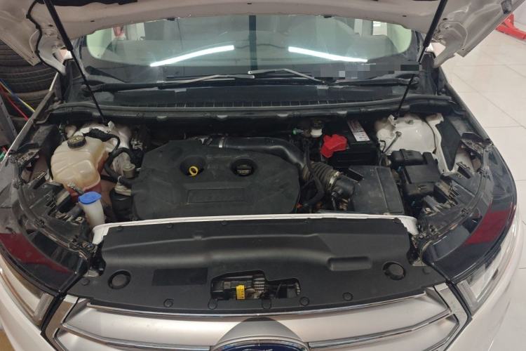 Used Ford Edge 2016 EcoBoost 245 Two-Wheel-Drive Titanium 7-Seater Engine Bay