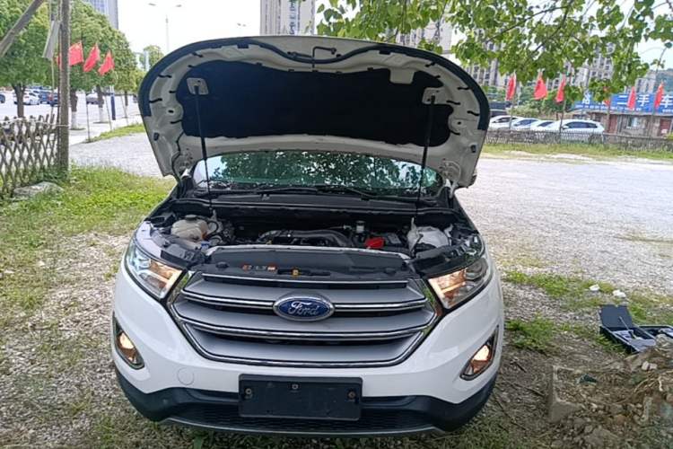 Used Ford Edge 2016 EcoBoost 245 Two-Wheel-Drive Platinum Edition 7-Seater Engine Bay