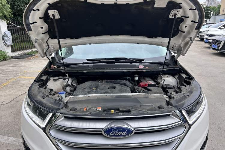 Used Ford Edge 2016 EcoBoost 245 Two-Wheel-Drive Titanium 7-Seater Engine Bay