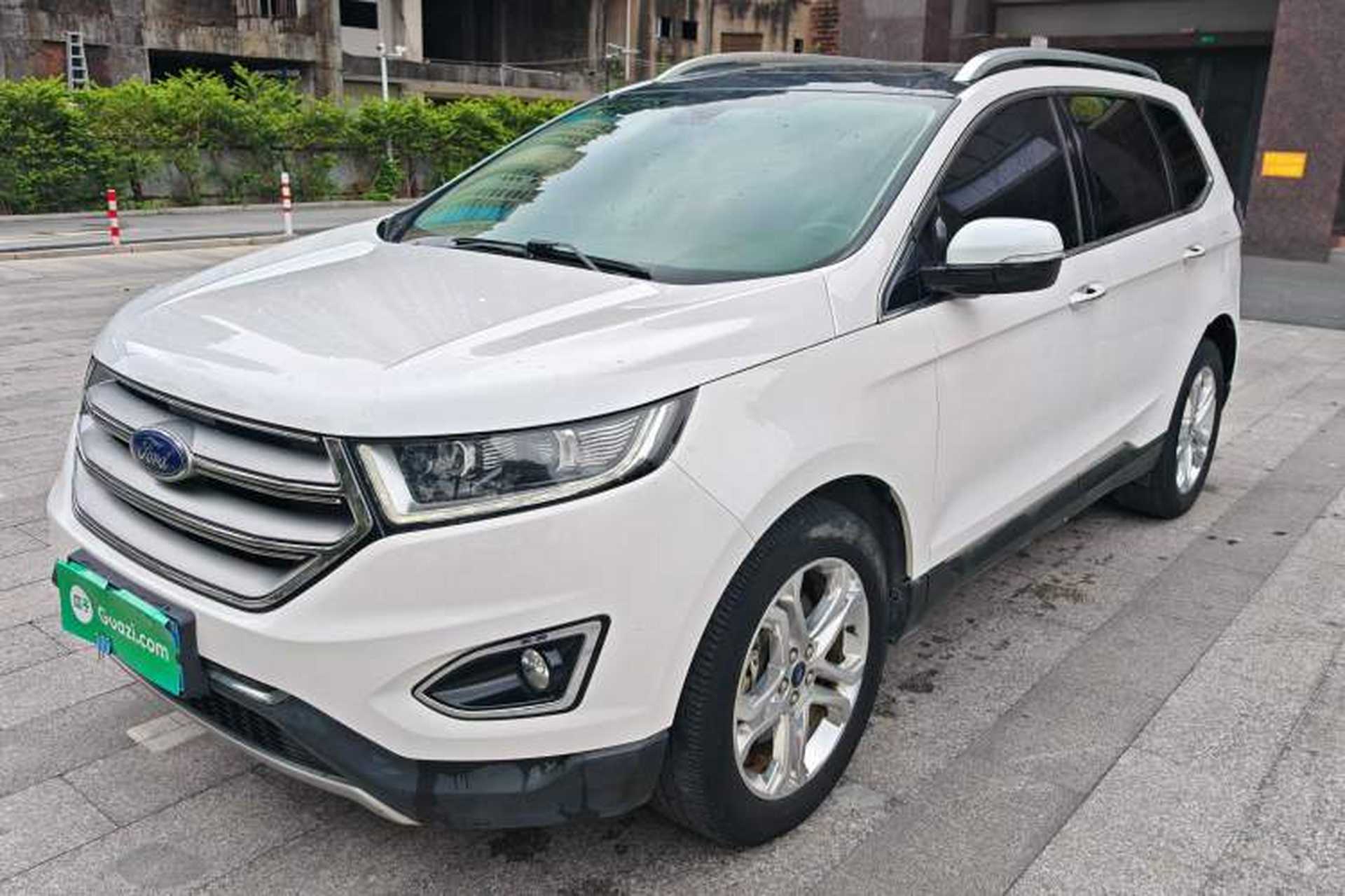 Used Ford Edge 2016 EcoBoost 245 Two-Wheel-Drive Titanium 7-Seater Exterior 1