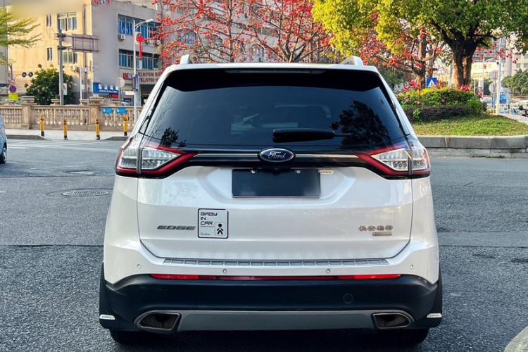 Used Ford Edge 2016 EcoBoost 245 Two-Wheel-Drive Titanium 7-Seater Exterior 1