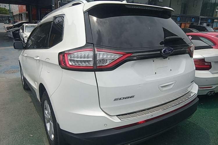 Used Ford Edge 2016 EcoBoost 245 Two-Wheel-Drive Titanium 5-Seater Exterior 2