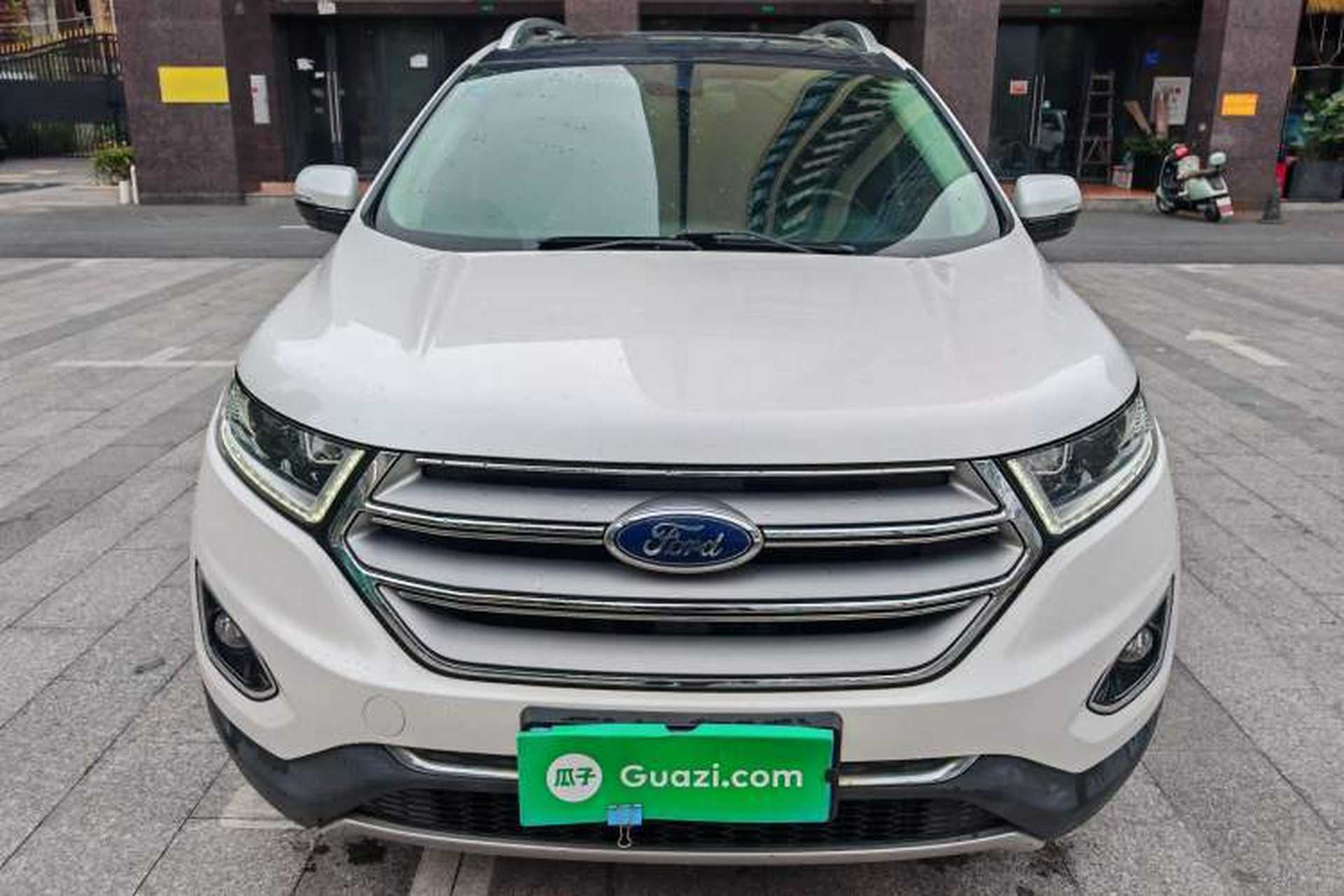 Used Ford Edge 2016 EcoBoost 245 Two-Wheel-Drive Titanium 7-Seater Exterior 2