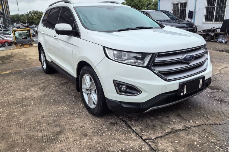 Used Ford Edge 2016 EcoBoost 245 Two-Wheel-Drive Platinum Edition 7-Seater Exterior 3