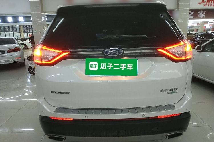 Used Ford Edge 2016 EcoBoost 245 Two-Wheel-Drive Titanium 7-Seater Exterior 4