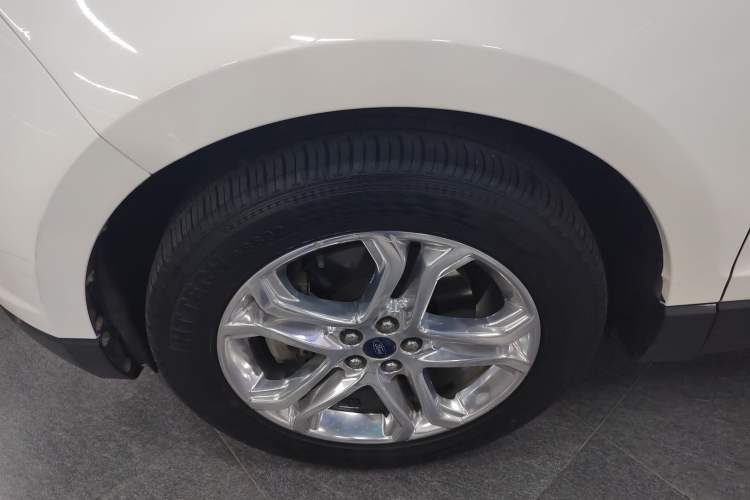 Used Ford Edge 2016 EcoBoost 245 Two-Wheel-Drive Titanium 7-Seater Exterior 4