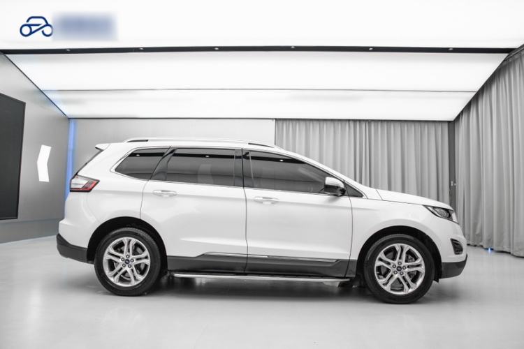 Used Ford Edge 2016 EcoBoost 245 Four-Wheel Drive Titanium Edition 7-Seater Exterior 4