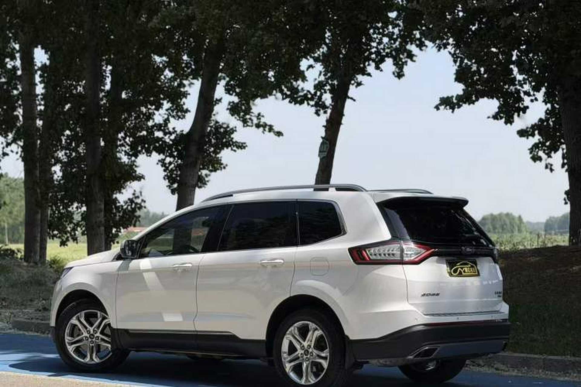 Used Ford Edge 2016 EcoBoost 245 Two-Wheel-Drive Titanium 7-Seater Exterior 4