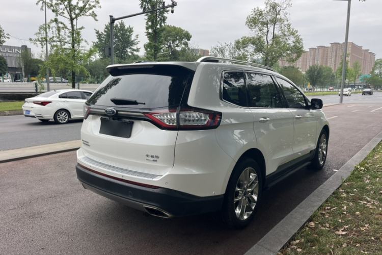 Used Ford Edge 2016 EcoBoost 245 Four-Wheel Drive Titanium 7-Seater Exterior 5