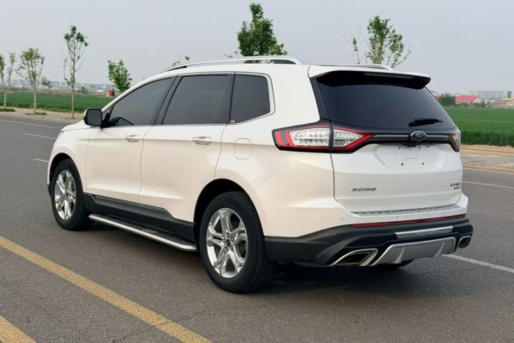 Used Ford Edge 2016 EcoBoost 245 Two-Wheel-Drive Titanium 7-Seater Exterior 5